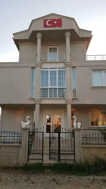 Luxury Villa 50 m to Beach in Cinarcik - Image 1