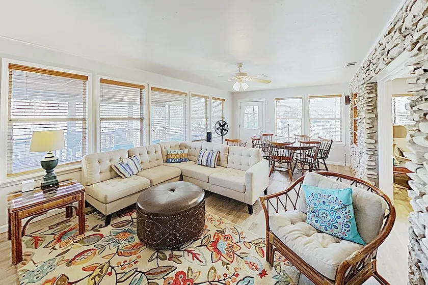 Lakefront Oasis W/ Private Dock & 23 Boat Slip 3 Bedroom Home - Image 1