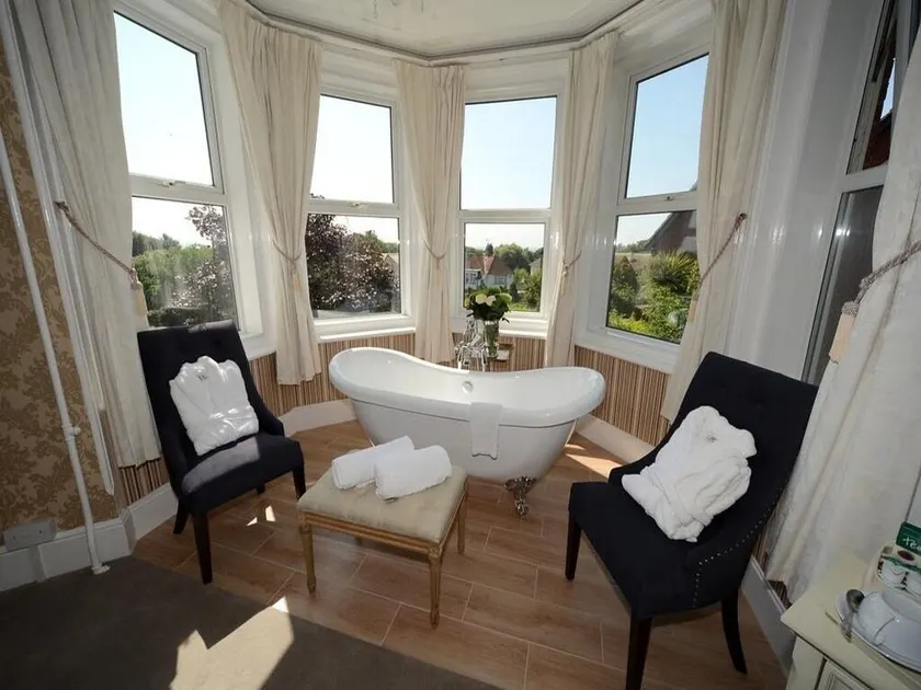 Seabrook House Hotel - Image 1