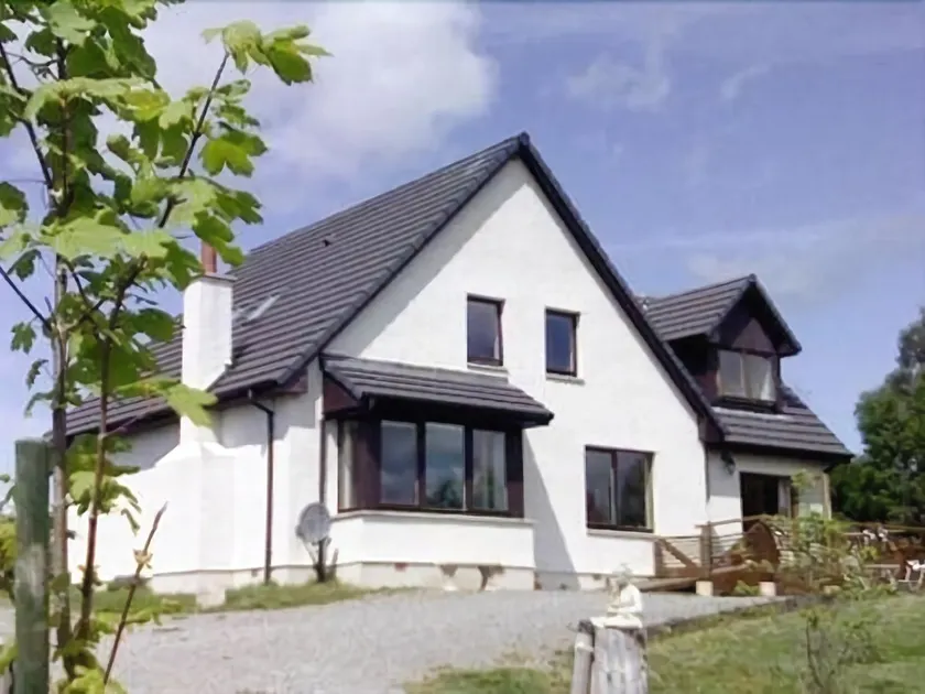 Tigh Na Coin Beagan - Image 1