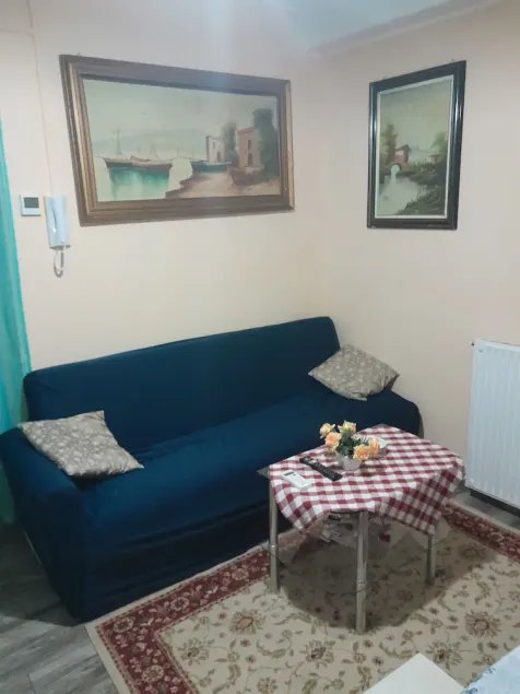 Beautiful 1 bed Apartment in Roma - Image 1