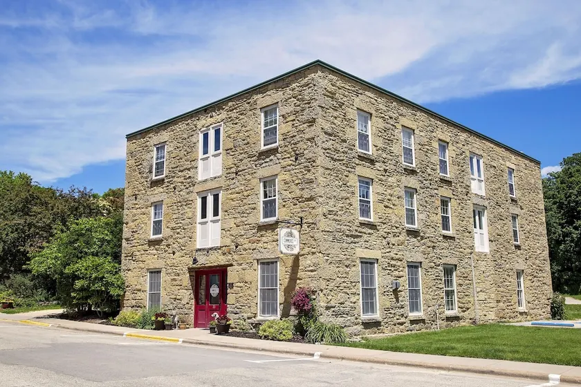 Commerce Street Brewery Hotel - Image 1
