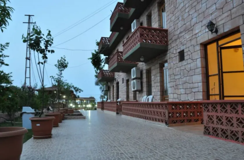 Erenler Hotel - Image 1
