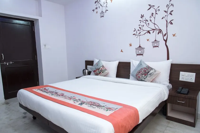 Hotel Kalika Palace - Image 1