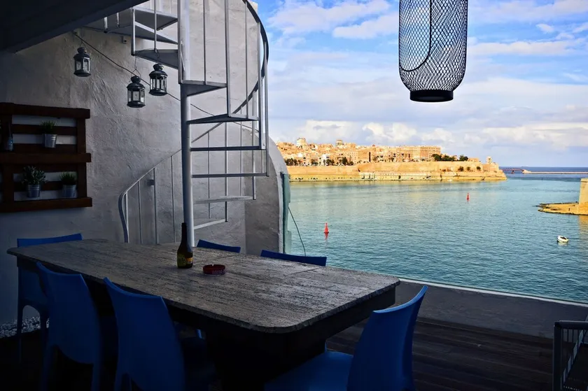 Sirena Suites - Image 1