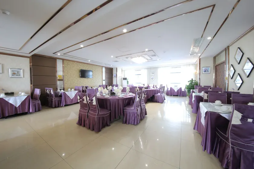 Oubon International Hotel - Image 1