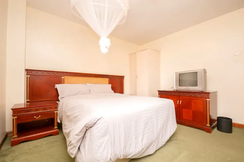 Olive Gardens Hotel - Image 1