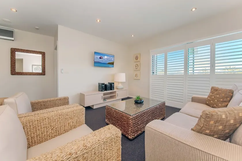 Pacific Blue Apartment 139, 265 Sandy Point Road - Image 1
