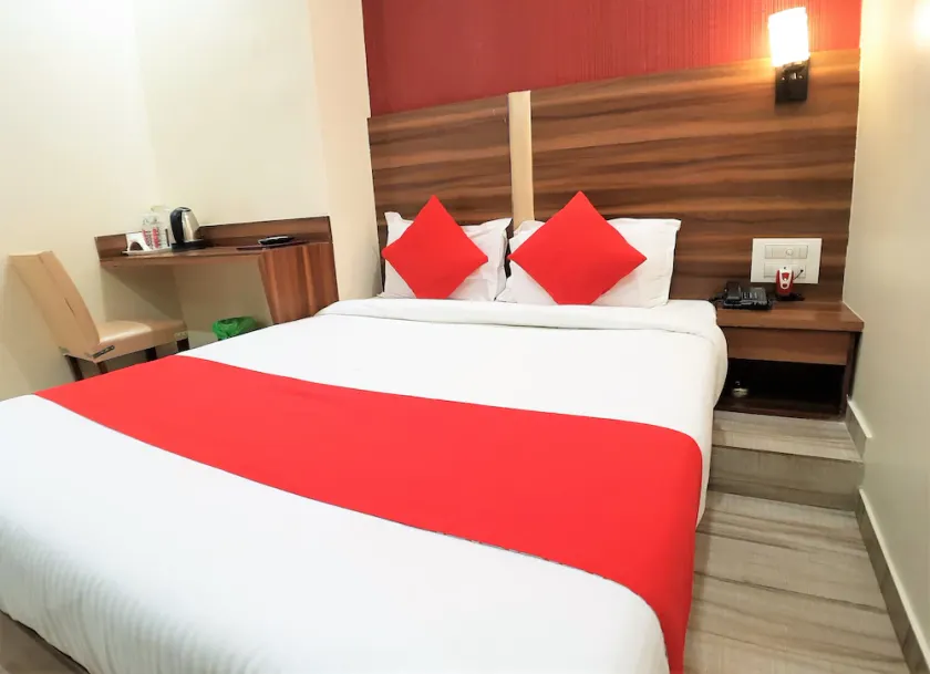 Axis by  Hexa Rooms - Image 1