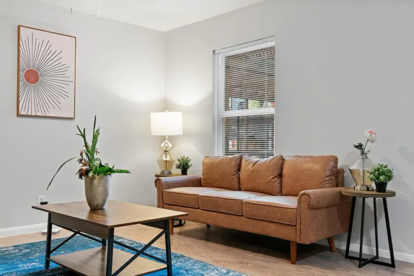 Stylish 1BR Near UT Highland Evonify - Image 1