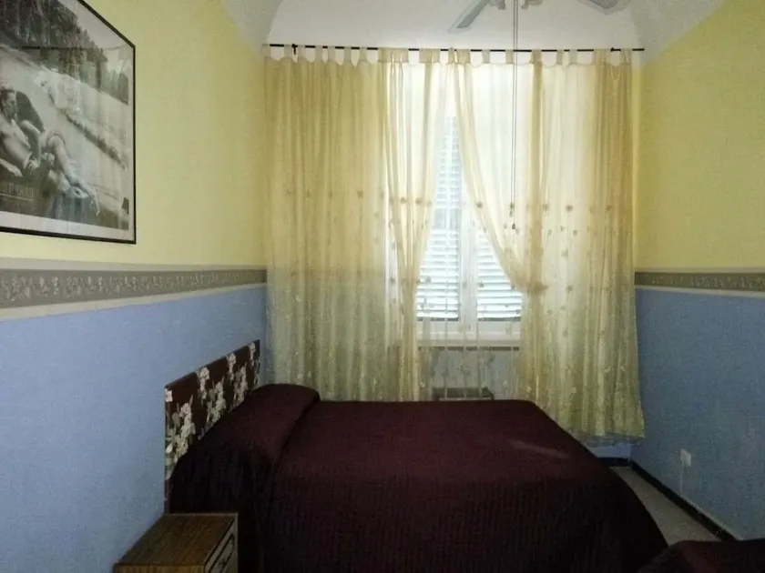 Moon Bay House - Image 1