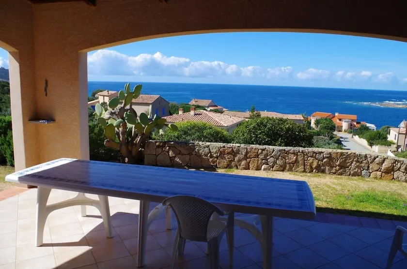 Maison de 3 chambres a Sartene a 400 m de la plage avec vue sur la mer jardin clos et wifi - Image 1