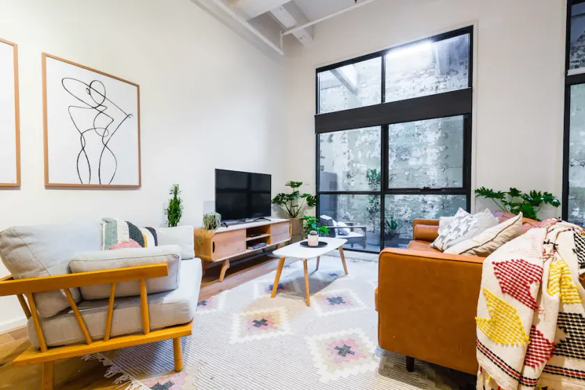 Isla, 2BDR Fitzroy Apartment - Image 1