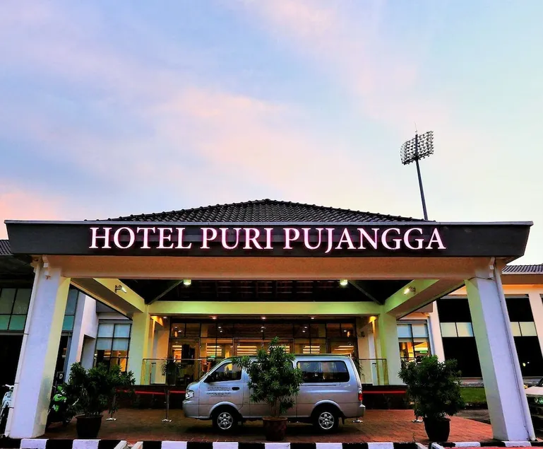 Hotel Puri Pujangga - Image 1