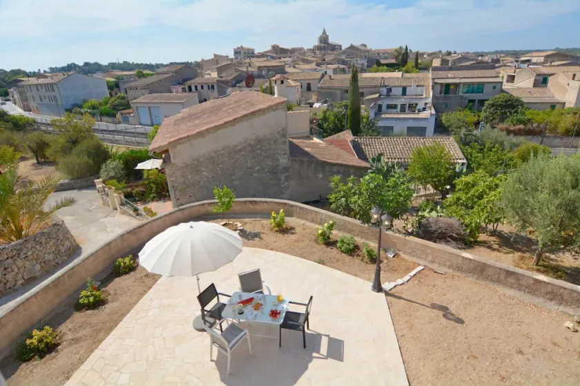 Sineu Mallorcan Renovated Holiday House - Image 1
