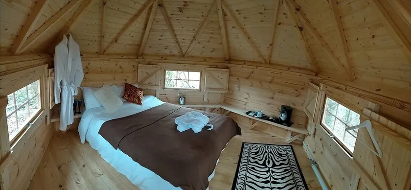 Oak Lodge Retreat - Image 1