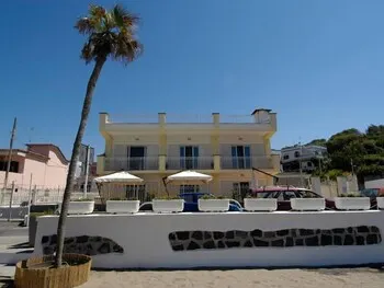 Suites Venustas Park - Image 1