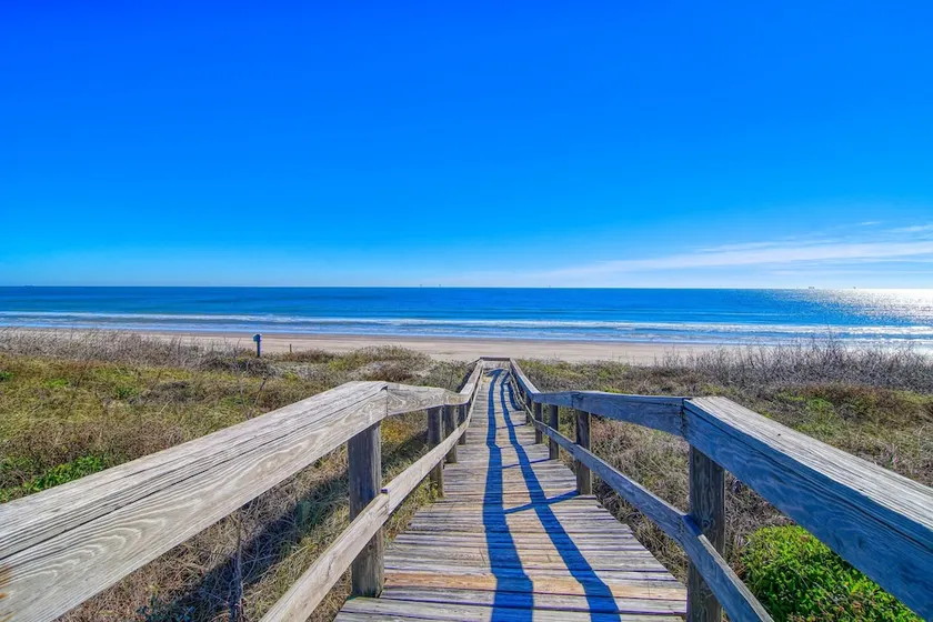 Ray's Retreat - 2 Br Condo - Image 1
