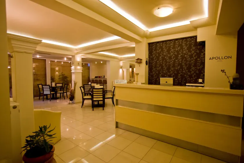 Apollon Hotel - Image 1