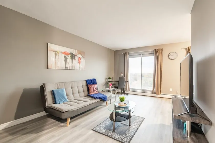Cozy 1BR Apt w King Bed - Close to Downtown - Image 1