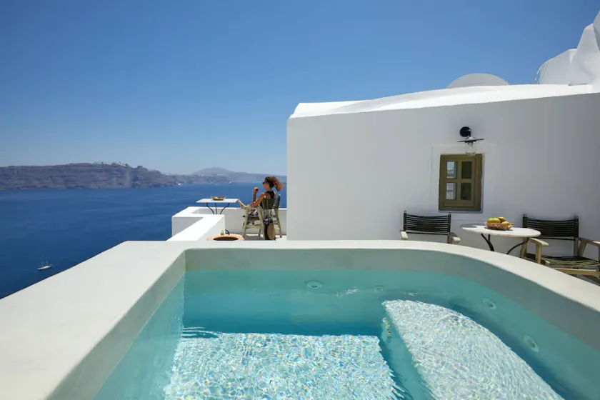 Rhenia's Suites - Image 1
