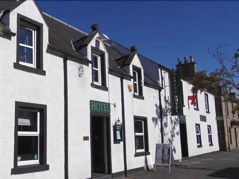 Marine Hotel - Image 1