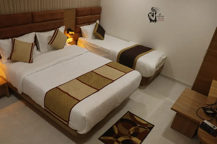 Hotel Prince Inn - Image 1