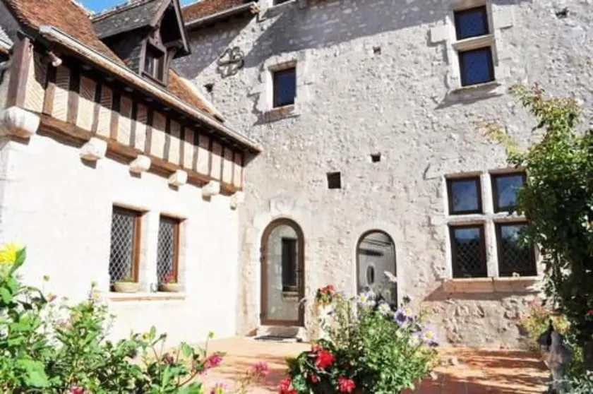 Le Relais de Nozieux - Image 1