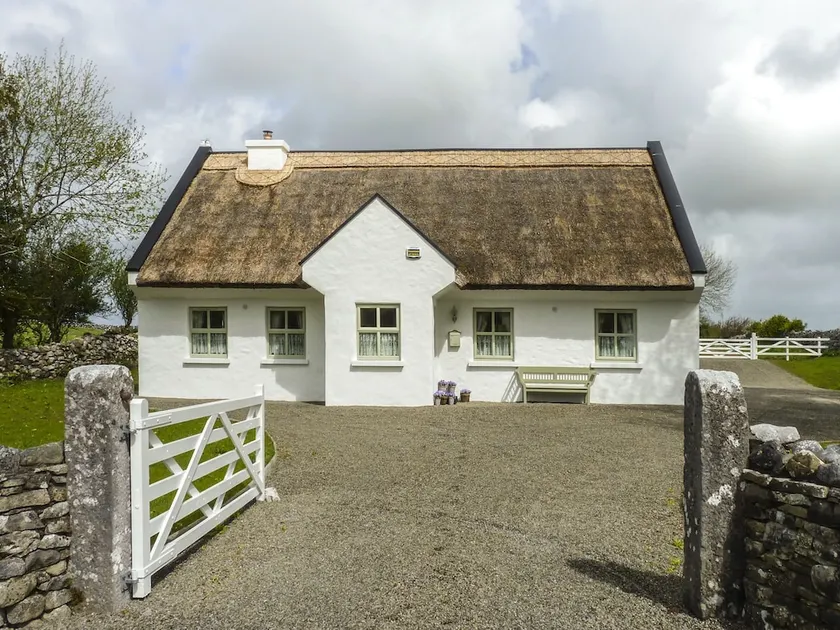 Brookwood Cottage - Image 1