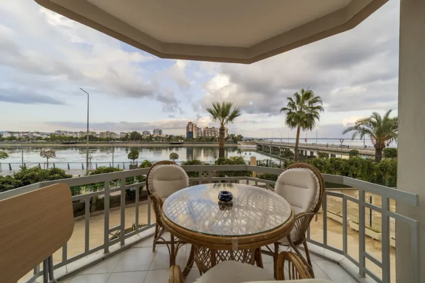 Lovely Apartment With Shared Pool in Konyaalti - Image 1