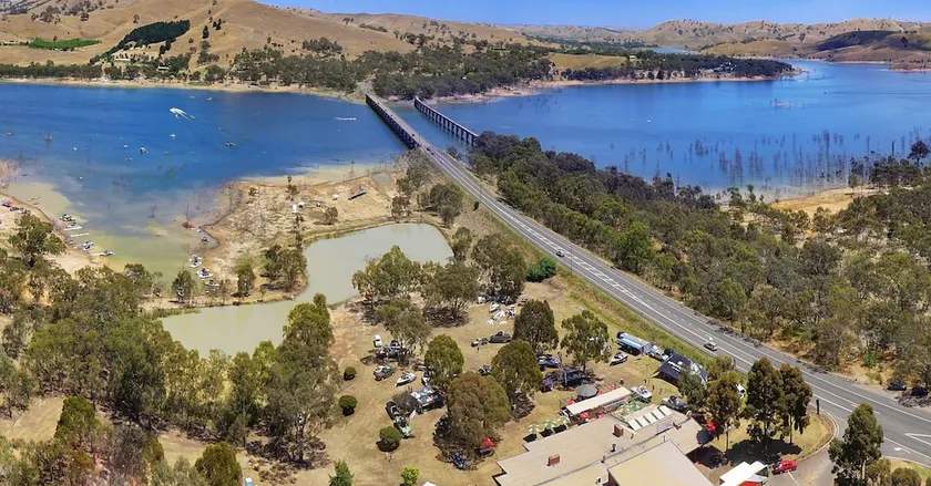 Bonnie Doon Hotel - Image 1