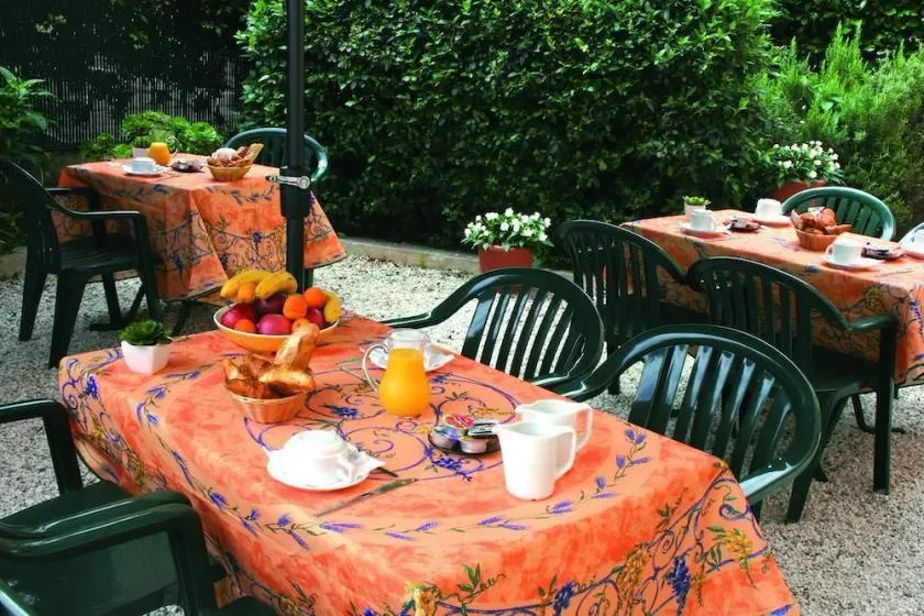 Hotel Le Gabian - Image 1