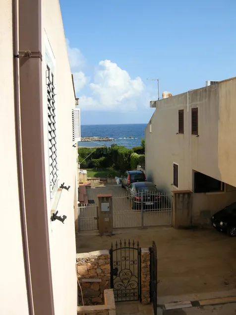 House With 3 Bedrooms in Golfo Aranci, With Wonderful sea View and Furnished Terrace - 500 m From the Beach - Image 1