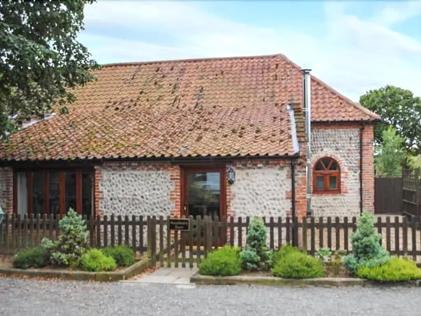 Woodmans Barn - Image 1