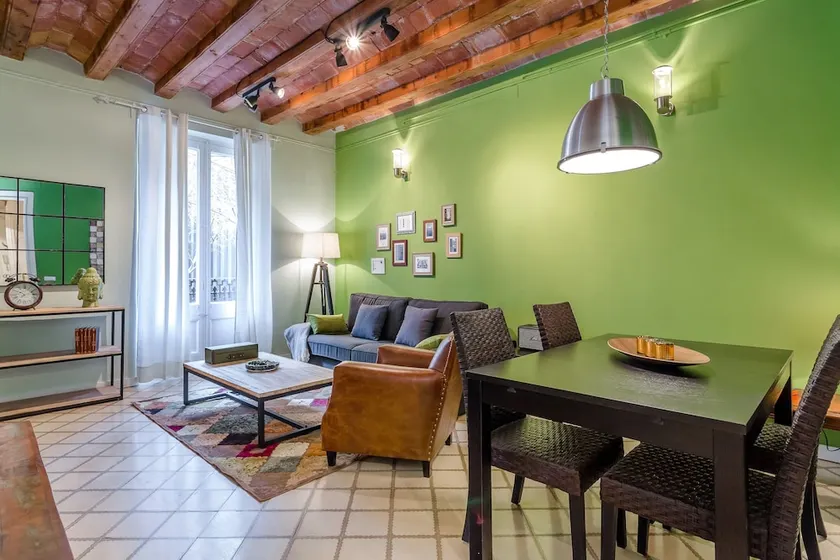 Urban District - St. Antoni Market Apartment - Image 1