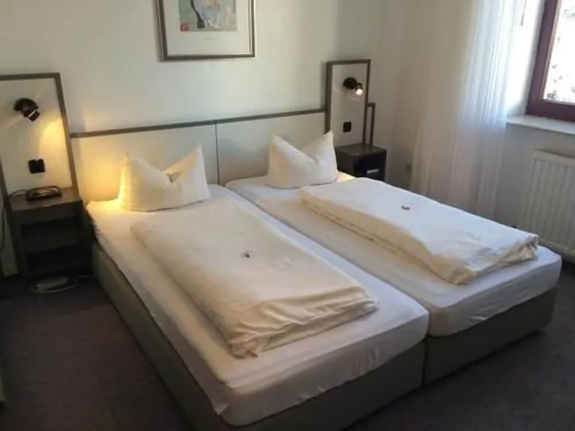 Hotel Aris - Image 1