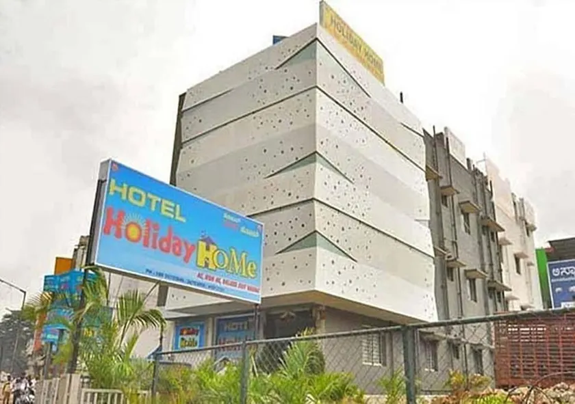 Hotel Holiday Home - Image 1
