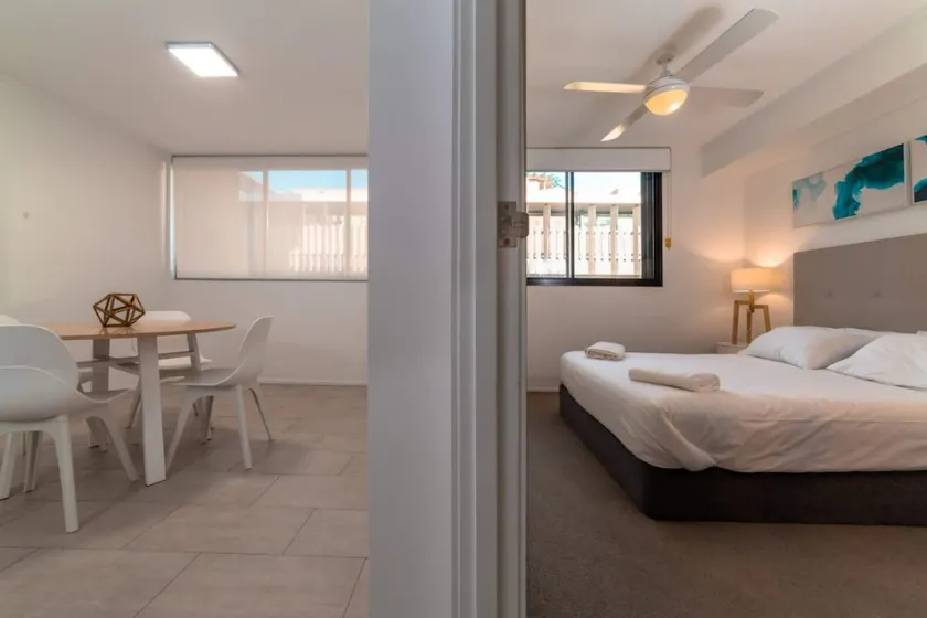 2 BD 2 Bath Seconds From Rna, Rbwh, Valley - Image 1