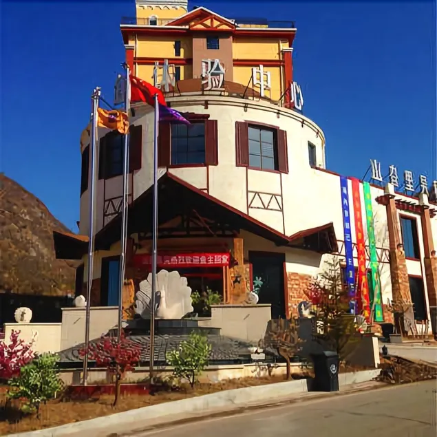 Shangalila Luxury Hotel - Image 1