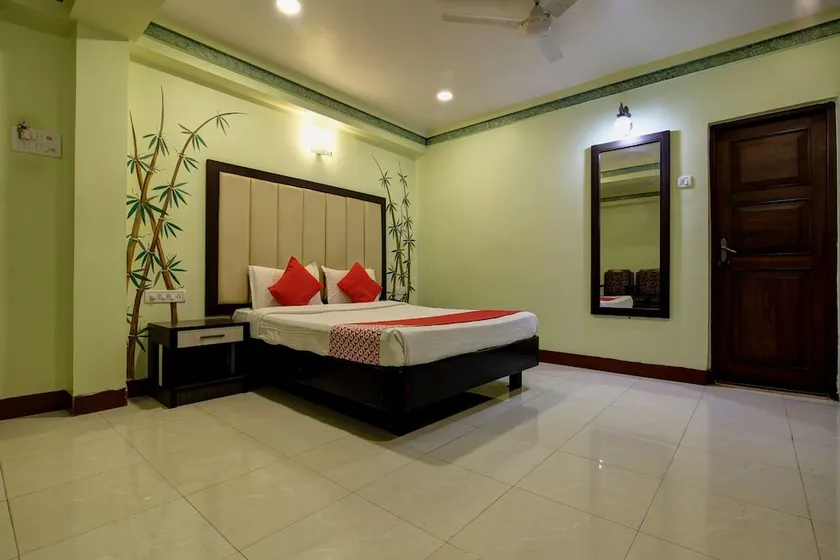 Hotel La Flor - Image 1