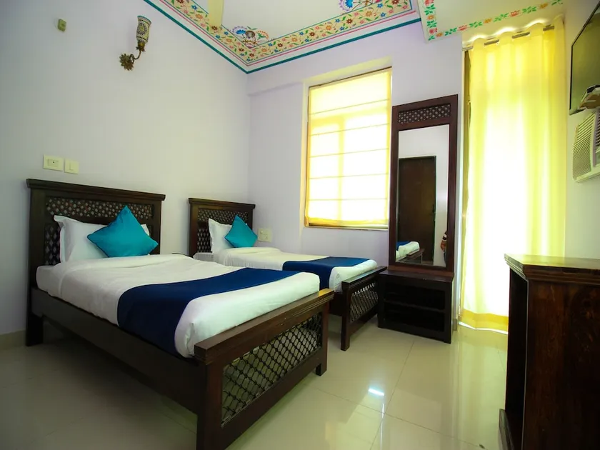 Hotel Jal Mahal Haveli - Image 1