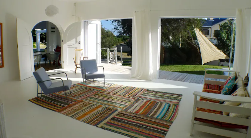 Pashasha Beach House - Image 1