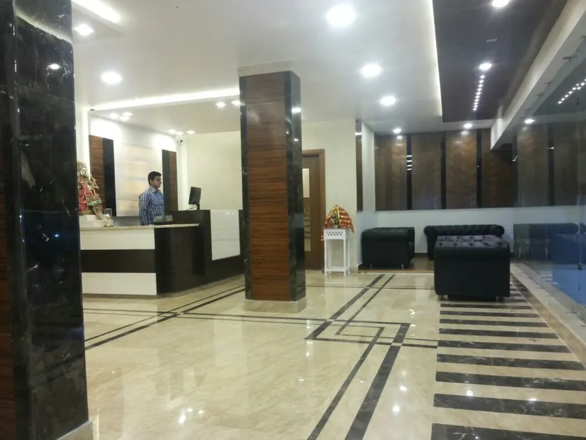 Hotel Mayur - Image 1