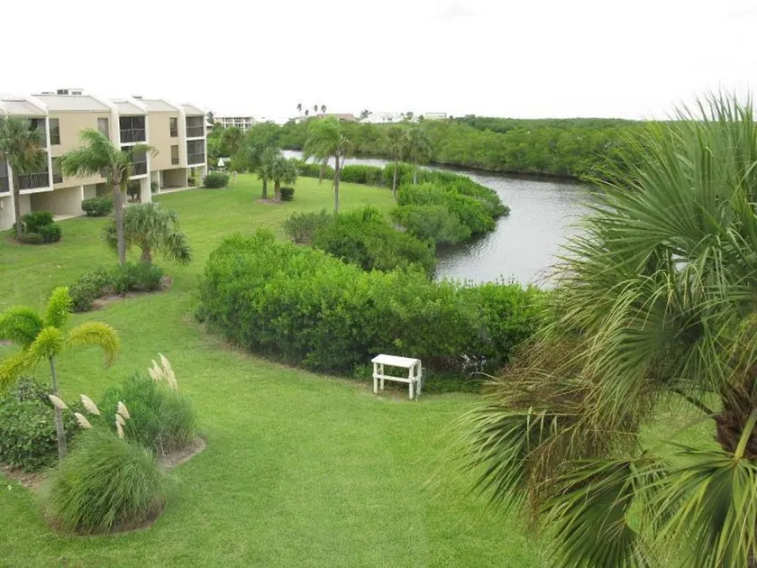 21400 Bay Village Dr #204 - Image 1