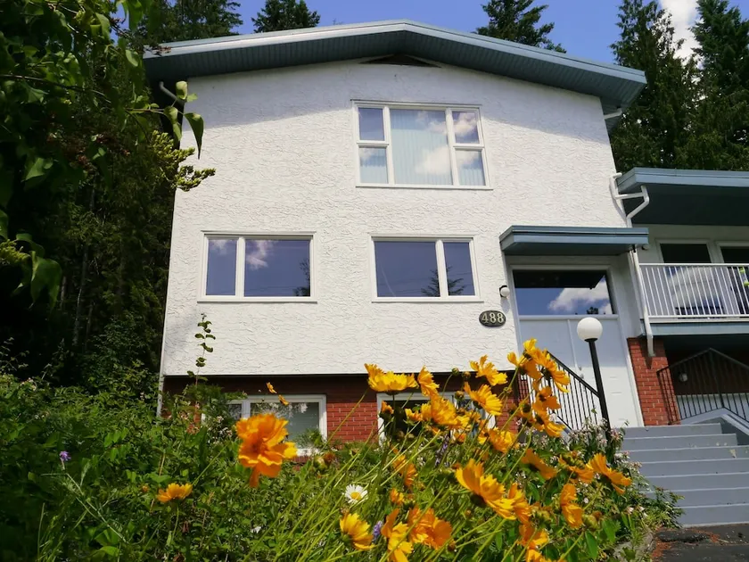 Stoke Stash Bed & Breakfast - Image 1
