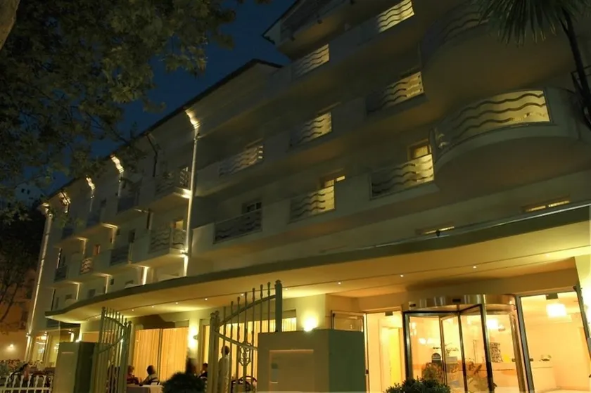 Hotel Roma Residenza - Image 1