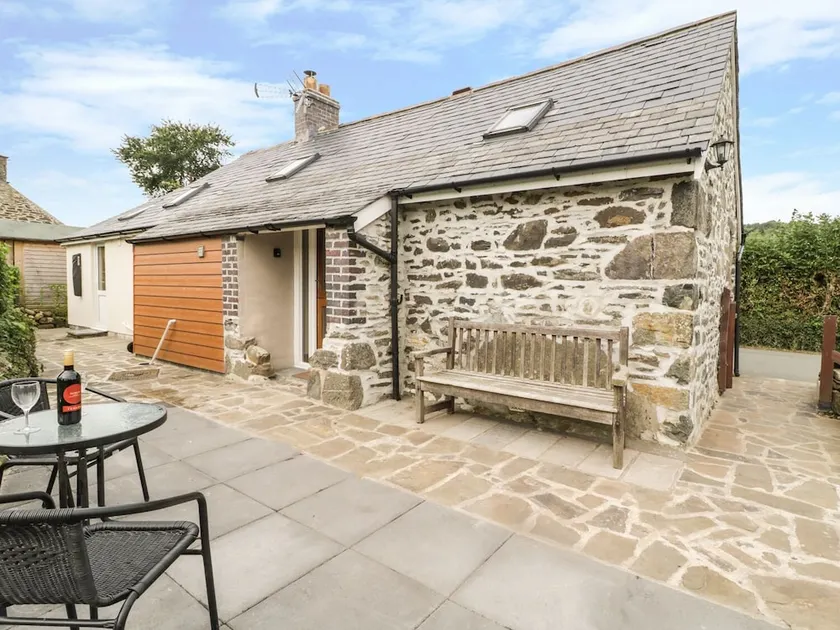 Bramble Cottage - Image 1