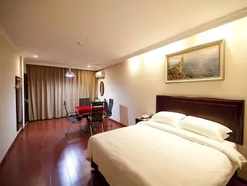 GreenTree Inn ZheJiang TaiZhou XianJu Passenger Center West HuanCheng Road Express Hotel - Image 1