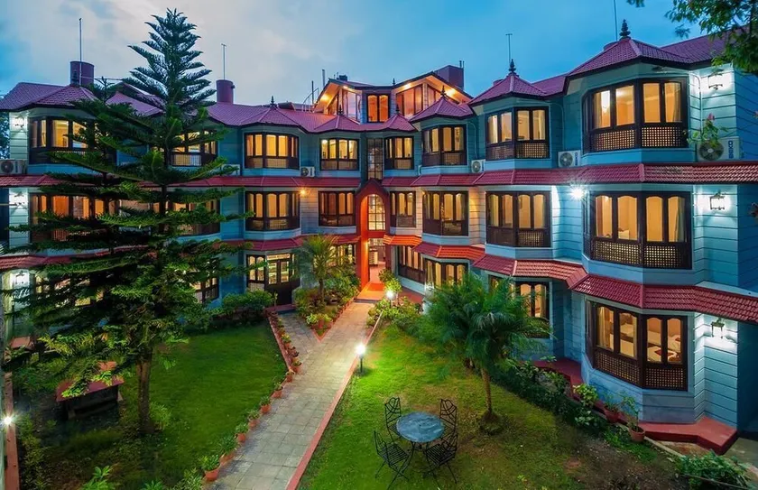 Hotel Candle Inn - Image 1