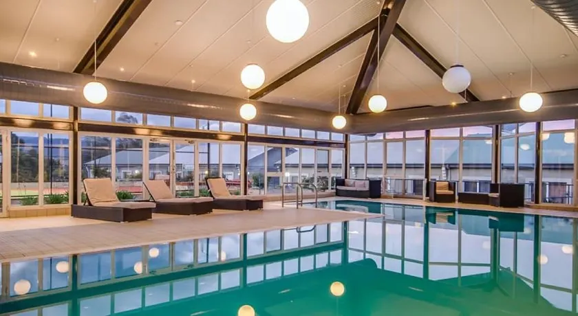 115 Horizons - Lake Jindabyne Waterfront - Image 1
